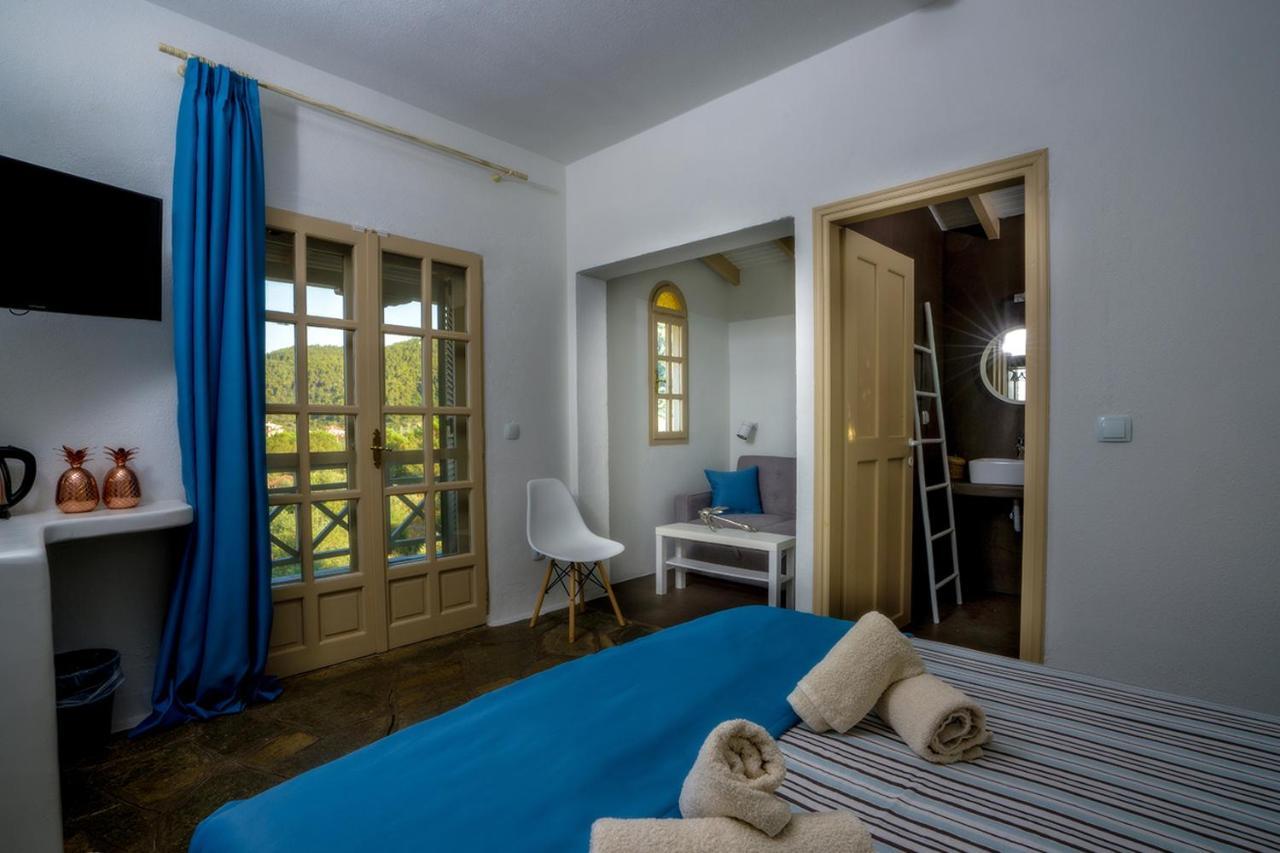 Petra Mare Suites Vourvourou Exterior photo